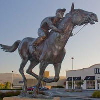 Seabiscuit Mall Statue