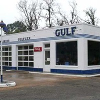 Vintage Gulf Oak Service Station