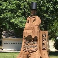 Top Hat Lincoln from Tree Trunk