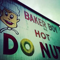 Hot Donuts Sign