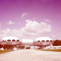 Futuro - Mating Flying Saucer House