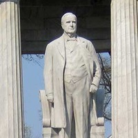 McKinley Memorial: Statue and Museum