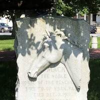 Grave of Mack, Noble Fire Horse