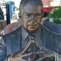 Statue #37: Richard Nixon