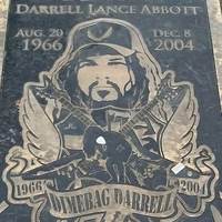 Graves of Dimebag Darrell and Vinnie Paul the Brickwall