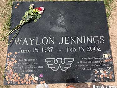 Grave of Waylon Jennings.