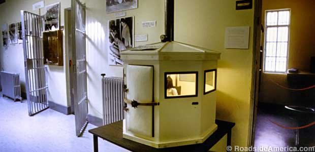 Gas chamber model.