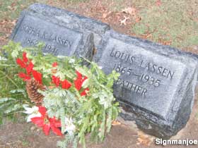 Grave of Louis Lassen.