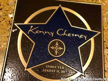 Star for Kenny Chesney.