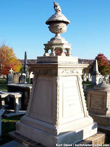 Grave of VP Elbridge Gerry.