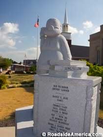 Statue of Cole Oyl.