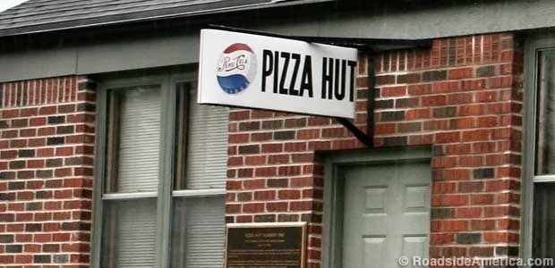 The tiny sign that gave Pizza Hut its name.