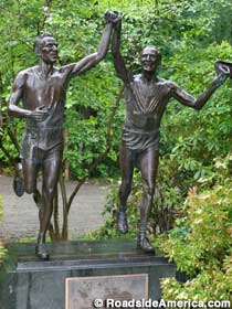 Marathoner statue.