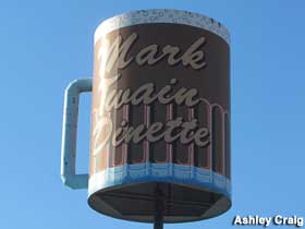 Mark Twain Dinette Root Beer Mug.