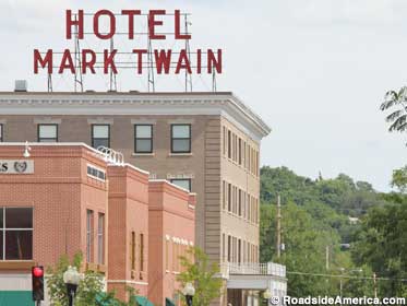 Hotel Mark Twain.