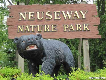 Neuseway Nature Park sign and bear.