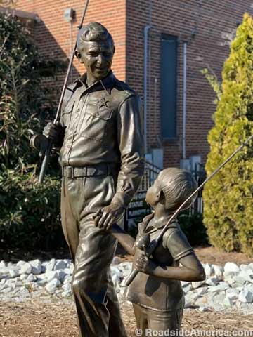 Andy and Opie statue.