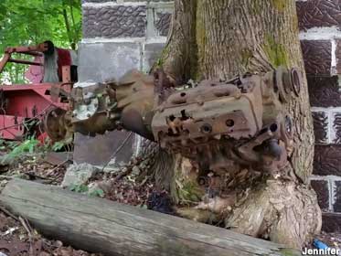 Engine in tree.