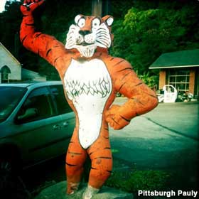 Tiger statue.