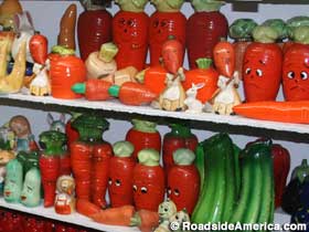 Vegetable-themed salt and pepper shakers.