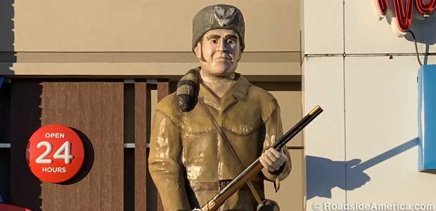 Davy Crockett statue.