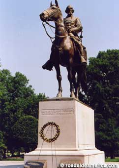 Statue of Confederate General Nathan Bedford Forrest
