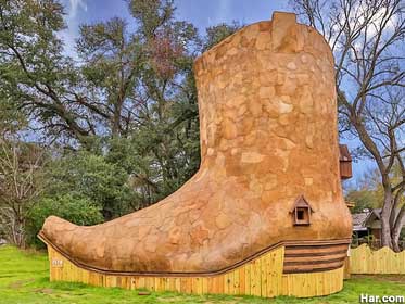 Cowboy Boot House.
