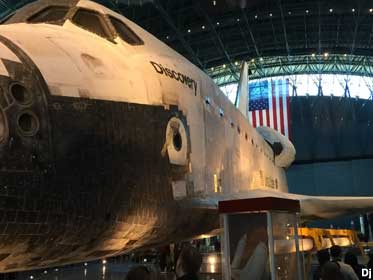 Space Shuttle Discovery.