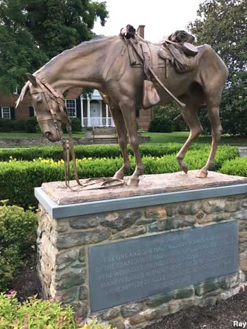 Civil War Horse Sculpture.