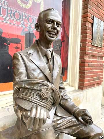 Don Knotts statue.