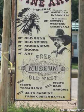 Free Museum sign.