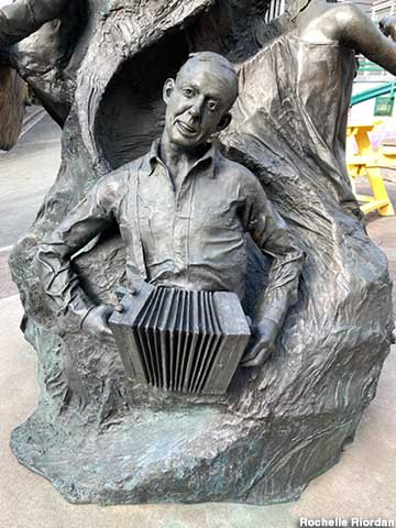 Sculpture includes accordion pioneer Wilf Doyle.