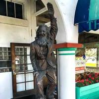 The Greeter: 1980s Statue