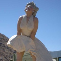 Giant Marilyn Monroe