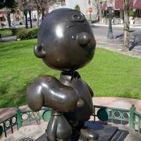 Peanuts Statues