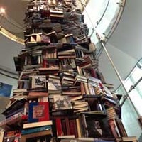 34-Foot-Tall Tower of 6,800 Fake Lincoln Books