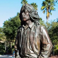 John Lennon Statue
