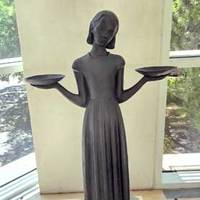 Statue of the Bird Girl
