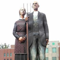 Giant American Gothic Statue