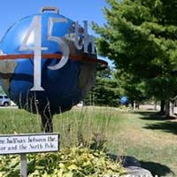 45th Parallel Gift Shop Globe