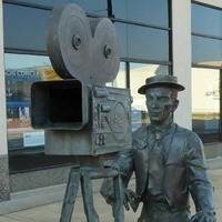 Buster Keaton Statue