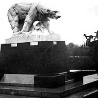 Polar Bear Memorial to Russian-Fightin' Doughboys