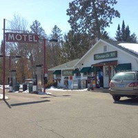 Emmaville Store, Population 4