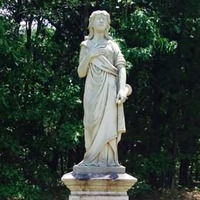 Statue of Andrew Jackson's Mom