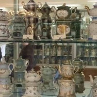 World's Largest Teapot Collection