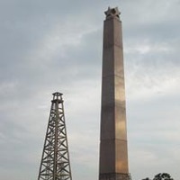Gusher Monument and Replica Oil Boomtown