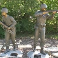 Veterans Memorial: Action Soldier Poses