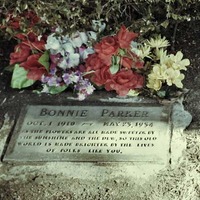 Grave of Bonnie Parker - Bonnie and Clyde