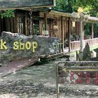 Johnson's Rock Shop and Museum