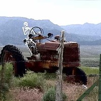 Skeleton Riding Tractor